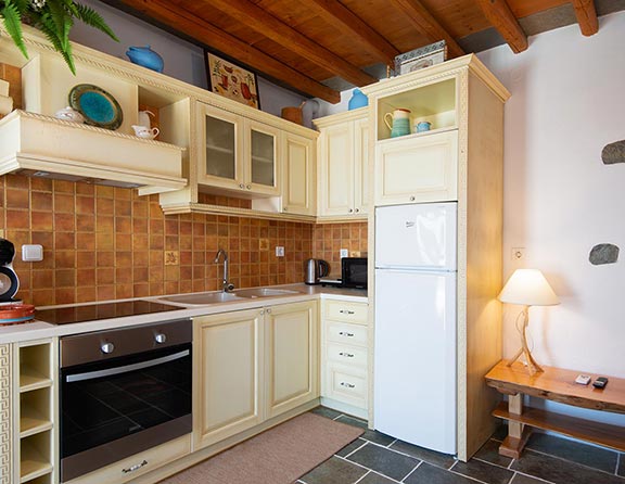 Διαμέρισμα στο Efthymia apartments με κουζίνα