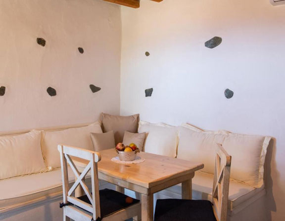 Το καθιστικό στα διαμερίσματα Ευθυμία