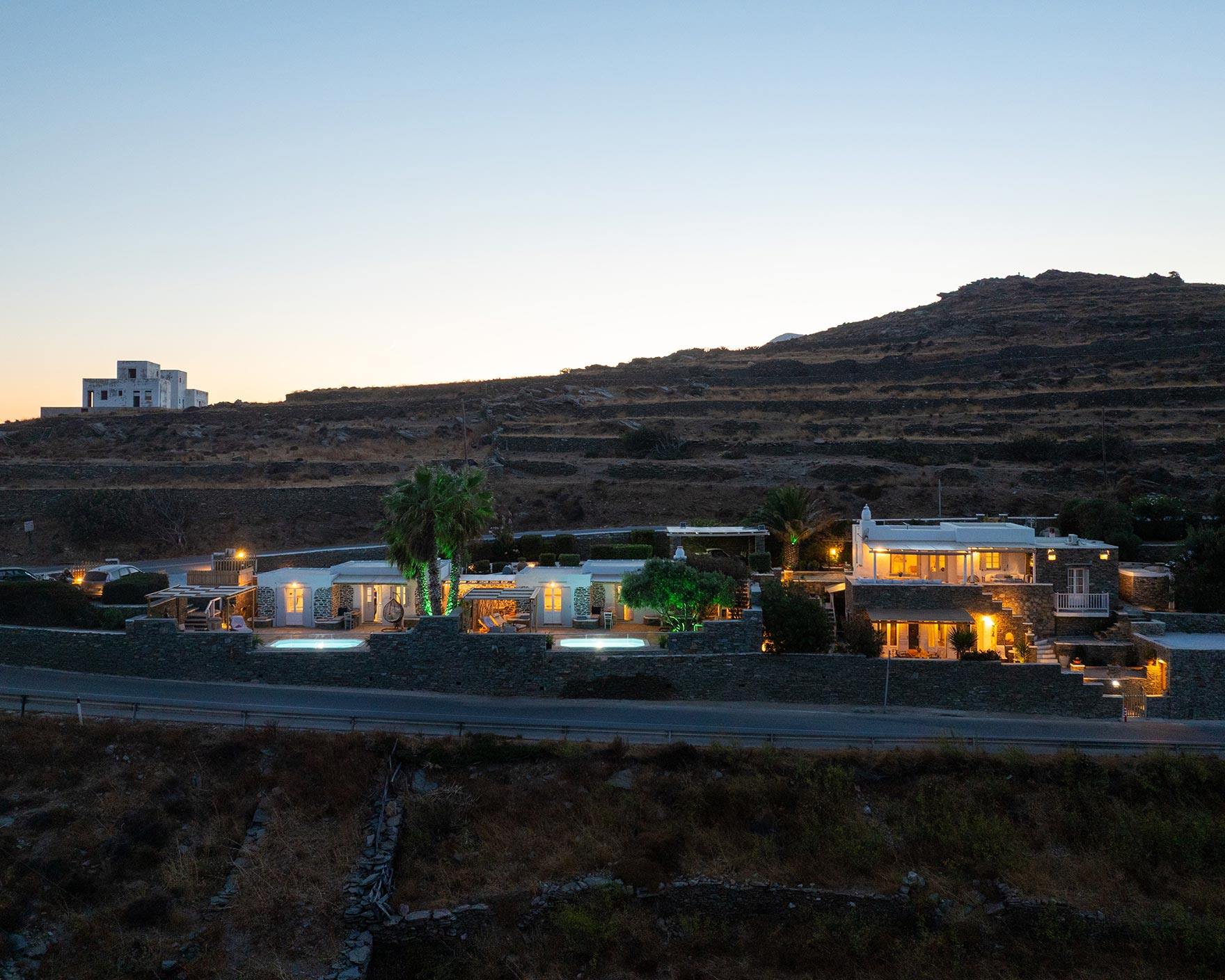 Τα καταλύματα Efthymia's apartments στη Σίφνο