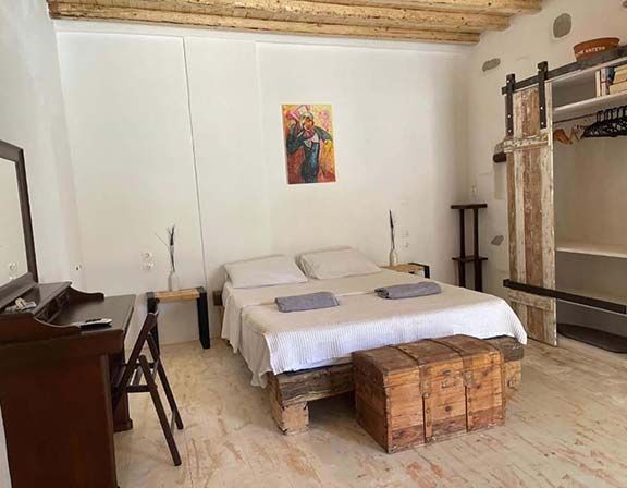 Υπνοδωμάτιο με διπλό κρεβάτι στο διαμέρισμα 4