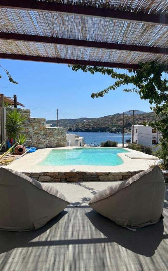 Ιδιωτική πισίνα με θέα στη θάλασσα