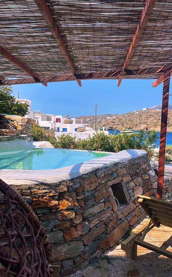 Ιδιωτική πισίνα με θέα στη θάλασσα